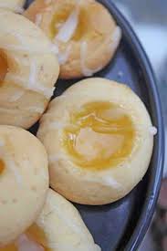 Zitronenkusse Mit Lemon Curd Einfaches Und Leichtes Weihnachtsplatzchen Rezept Platzchen Rezept Lebensmittel Essen Rezepte