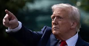 A Televangelist Finds Herself at Home in Trump's White House