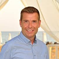 Richard Ingram's Instagram, Twitter & Facebook