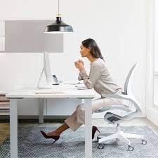 意識しないで いつでも 気持ちいい仕事姿勢 が続く 座面が動くワーキングチェア elea chair ワーキング チェア 自宅