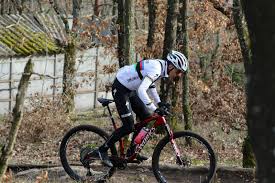 Six ans après le dernier titre de julian absalon, la france est à nouveau sur le toit du monde. Loire Haute Loire Coupe De France De Vtt Jordan Sarrou Remporte La Premiere Manche