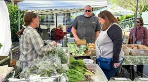 How to shop the farmers market, according to a chef