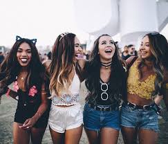 Buse Kurt Adli Kullanicinin Foto Panosundaki Pin Festival Modasi Fotograf Arkadas Fotograflari