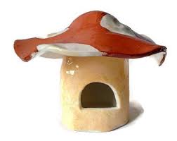 Nichoir Champignon Maison D Oiseau En Ceramique Peint A La Main Et Oiseau Glace Maison Impermeable A L Eau Ceramic Birdhouse Bird Houses Unique Bird Houses