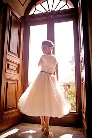 Abiti da sposa creati dalla designer rosa clará perfetti per sfoggiare ricercata eleganza, sensualità e raffinatezza. Abito Da Sposa Vintage Dagli Anni 20 Ai 70 Quale Epoca Scegliere Per Risparmiare