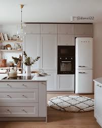 runder flauschiger hochflor teppich naima handgetuftet westwingnow moderne weisse kuchen weisse kuchengerate haus kuchen