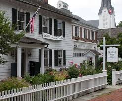 Love Visiting My Mother In Law In Westchester Ny Finally Got To See Where Ryan Reynolds And Blake Lively Moved Bedford New York Bedford Downtown Philadelphia