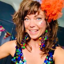 Polly Griffiths's Instagram, Twitter & Facebook