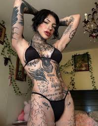 Vennus Sativa - Free nude pics, galleries & more at Babepedia