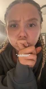 addie (@addieewellss)