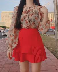 Y N As Kpop Idol Fashion Outfits Kpop Fashion Outfits Fashion Design Clothes Grunge is a darker, edgier style these days that is usually depicted with glitches, vinyl records, cigarettes, neon lights, and the color black (which has absolutely nothing to do with the original grunge). kpop fashion outfits