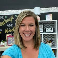 Tiffany Settle's Instagram, Twitter & Facebook