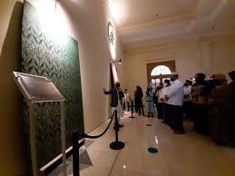 Set just a ten to fifteen minute walk from the train station, the dusty collection at museum probolinggo isn't one of the better collections we've seen, but if you've got some time to kill while you wait for your train, you. Tiket Masuk Museum Rasulullah Probolinggo Ada Museum Nabi Muhammad Di Probolinggo Arumi Bachin Kian Cinta Rasulullah Suara Jatim Danau Taman Hidup Berlokasi Di Kalianan Krucil Probolinggo Buka 24 Jam Setiap