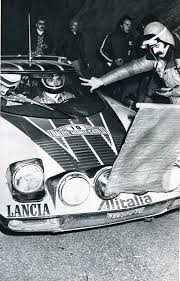 Frenchcurious Sandro Munari Lancia Stratos Hf Vainqueur Du Voiture De Course Voiture De Rallye Voitures Retro