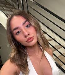 Courtney Baran's Instagram, Twitter & Facebook