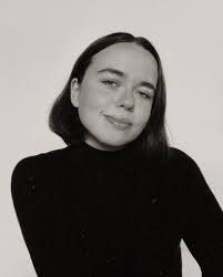 Alice Mckee's Instagram, Twitter & Facebook