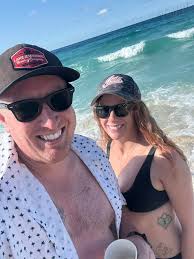 Is there a 24hr bar where I can get coffee at 4am?