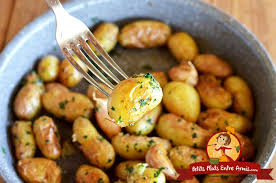 Pommes De Terre Ratte Sautees A L Ail Pomme De Terre Ratte Pomme De Terre Cuisson Pomme De Terre
