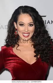 10 Ashley Doris Images, Stock Photos, 3D objects, & Vectors