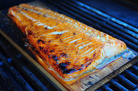 Si el pescado va envasado al vacío, también puedes descongelarlo sumergiéndolo en agua fría en el mismo envase. Consejos Cocinar Pescado