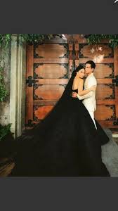 Pin By Indhi On O C T O B E R W E D D I N G Black Wedding Dresses White Bridal Gown Black Wedding