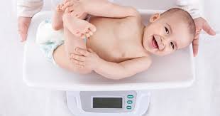 Bonjour, ma fille a 8 mois, elle pèse 10 kgs 400 et mesure 71 cms ! Poids De Bebe Mois Par Mois Magicmaman Com