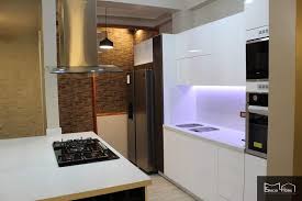 Pin By Denis Milner Espinoza Revilla On Diseno Cocinas Modernas In 2020 Kitchen Kitchen Cabinets Room Divider