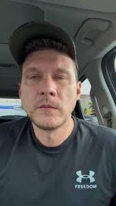 Daniel Kolenda Married