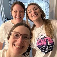 A group from the Harrington Oncology Service at Henry and Lois Foster  Hospital for Small Animals attended and presented at the  @VeterinaryCancerSociety's annual conference. The team delivered four  presentations and oncology resident