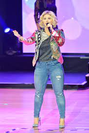 Jun 29, 2021 · beatrice egli ist aus dem häuschen. Beatrice Egli In Munchen Dessous Blitzer Bei Erstem Song Und Auch Etwas Am Konzert Sorgt Fur Kritik Stars