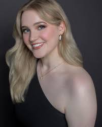 Hey, I'm Taylor, a professional photographer!