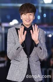 Don't forget to leave your comments and share your. Cameo Specialist Lee Kwang Soo S Loyalty Running Man Korea Korean Actors Kwang Soo