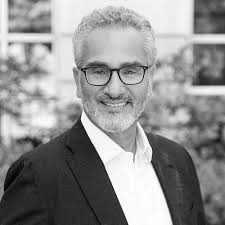 Luis Pajares's Instagram, Twitter & Facebook