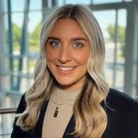 Emily Hammett's Instagram, Twitter & Facebook