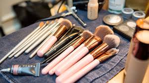 clean makeup brushes and palettes