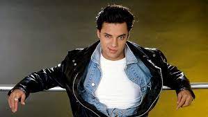 E' passata anche per la città dei fiori la relativamente breve vita artistica di nick kamen. Azh0a0xafuen0m