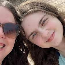 Ashley Ketterer's Instagram, Twitter & Facebook