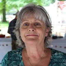 homemade thin mint cookies! they're gluten free, dairy free, paleo, and  refined sugar free, and taste so much like the real thing. plus, so easy to  make! recipe in the comments! #thinmints #