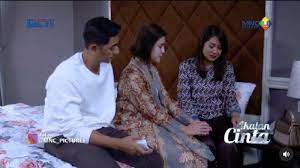 Seperti halnya pada episode 308 yang tayang pada rabu (8/6/2021) malam, terlihat mama rosa (sari nila) terkejut setelah mengetahui kebenaran banwa nindy adalah reyna. 2bbvs6ojiww1zm