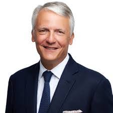 Aaron Eakes's Instagram, Twitter & Facebook