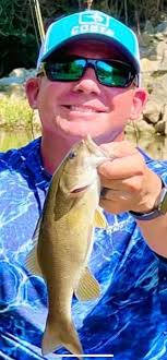 A Gathering of Minnows Clabber Creek, Lower Buffalo River