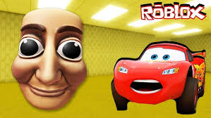 McQueen ESCAPE BANANA CAT'S PRISON in Roblox! 🍌🐱