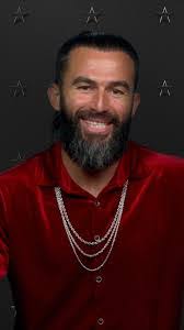 Brett Paris's Instagram, Twitter & Facebook