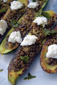 Courgettes Farcies Aux Lentilles Et Ricotta Mint Sauce Courgettes Farcies Cuisine Vegetarienne Alimentation