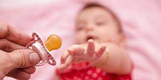 Dann aber soll er weg, vor allem wegen. Schnuller Abgewohnen Tipps Und Tricks Zur Entwohnung