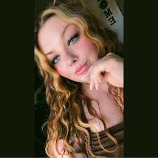 Hi😊, do you have a kitten under your care who is under 5 weeks old? I have  some guide that can help you take care of your little baby. I might help