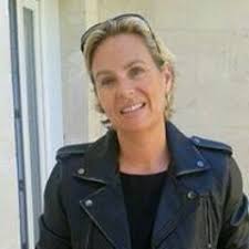 Stream Caroline Norman music