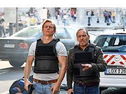 In the case of a security alarm, an additional monitoring station which assesses whether there is a legitimate need for help can reduce false alarms. Alarm Fur Cobra 11 Familien Drama Zum Staffelfinale