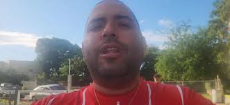 Eliud Rios se la monta a chucho jejeje con el dibujo del el cristal de la  guagua y chucho no se cuenta de Bichoteee!!!😂😂😂😂