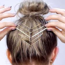 45 Cute Easy Updos For Short Hair 2020 Guide Short Hair Updo Thick Hair Styles Bobby Pin Hairstyles